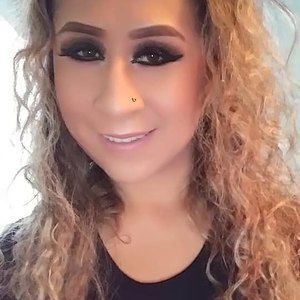 Meet your Posher, Cecilia